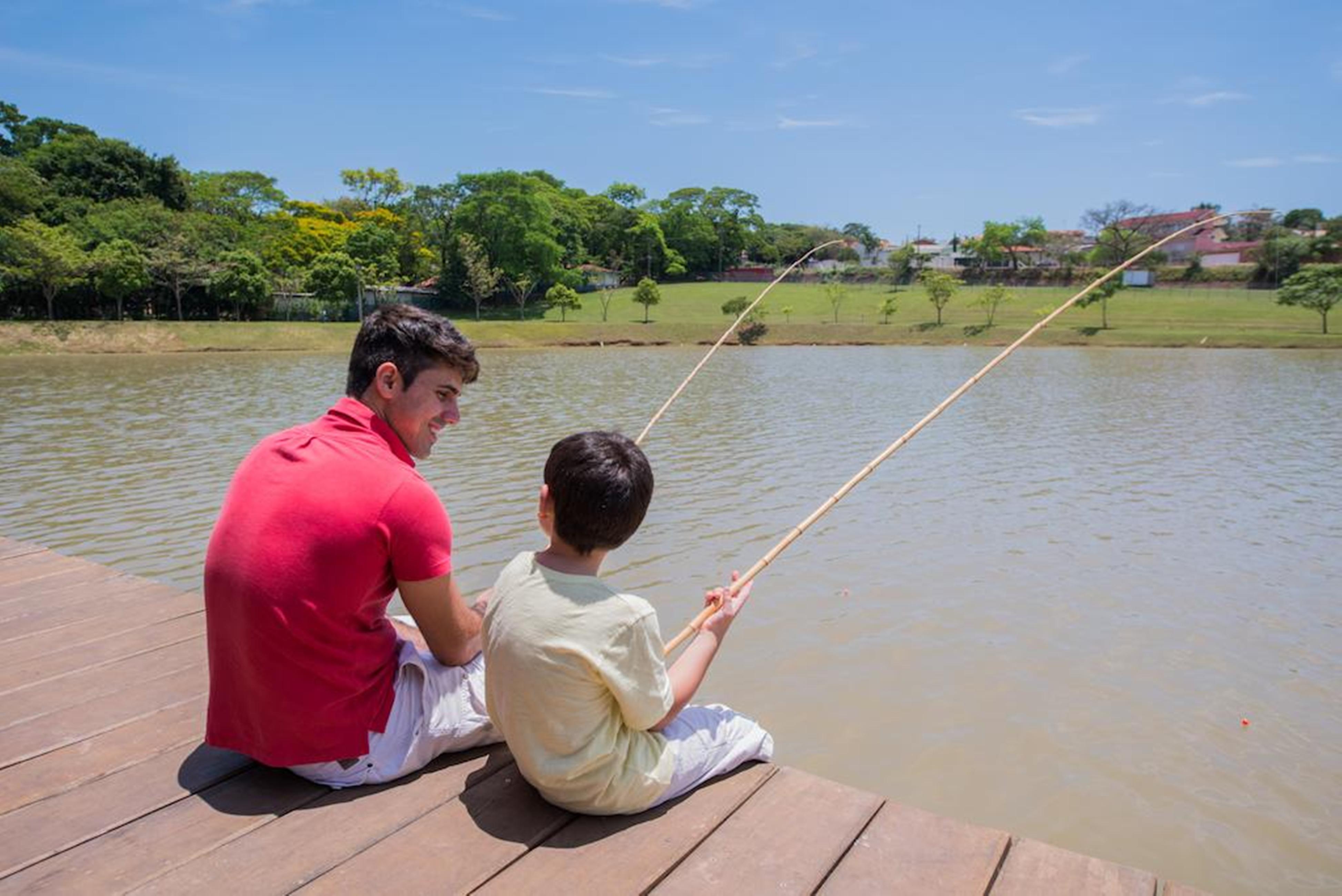 Blue Tree Thermas De Lins Resort Exteriér fotografie Fishing at the lake