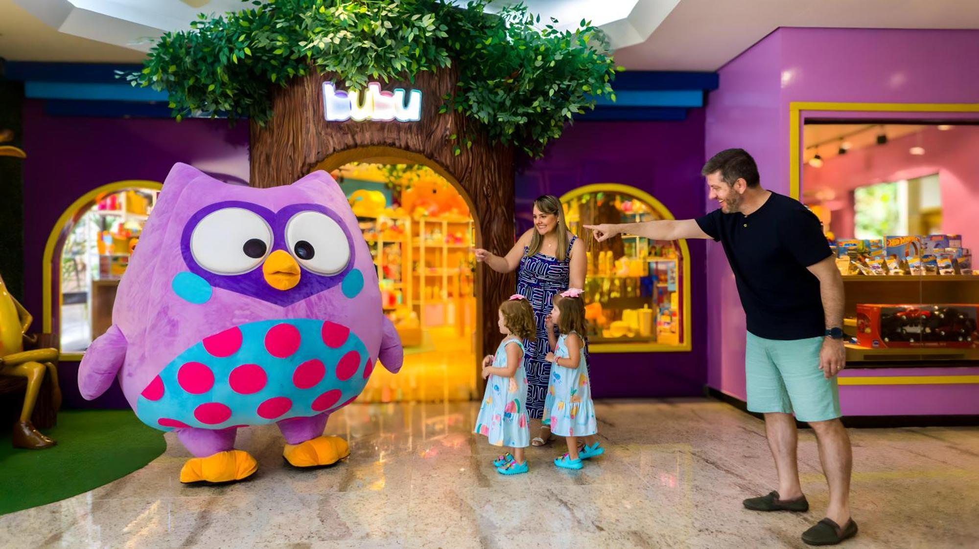 Blue Tree Thermas De Lins Resort Exteriér fotografie The Owl mascot