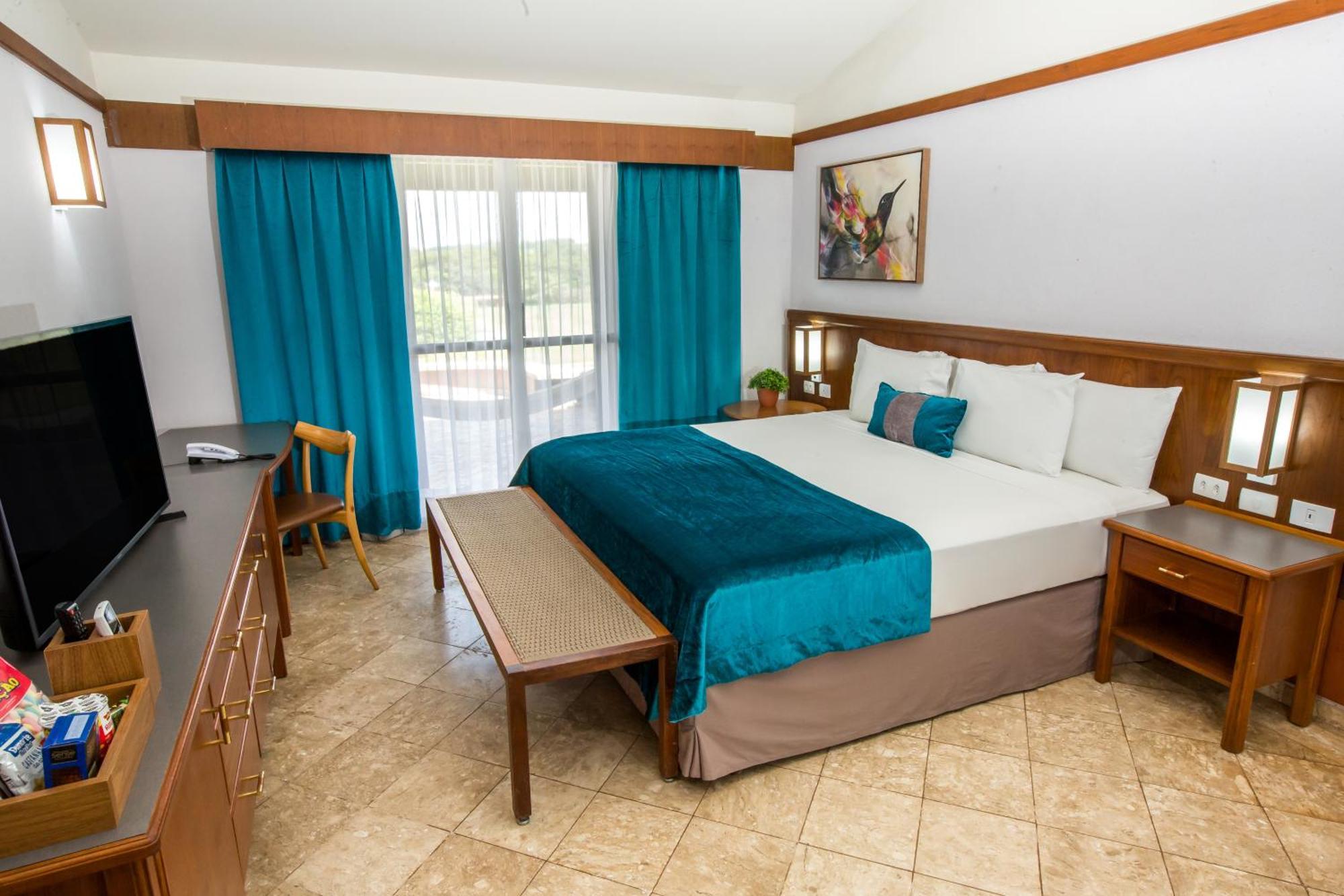 Blue Tree Thermas De Lins Resort Exteriér fotografie A room at the hotel